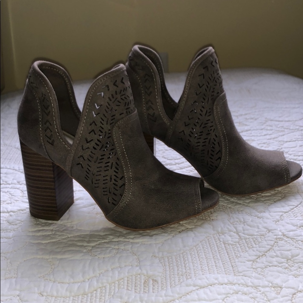 Fergalicious by Fergie Harvey, Doe Bootie 5